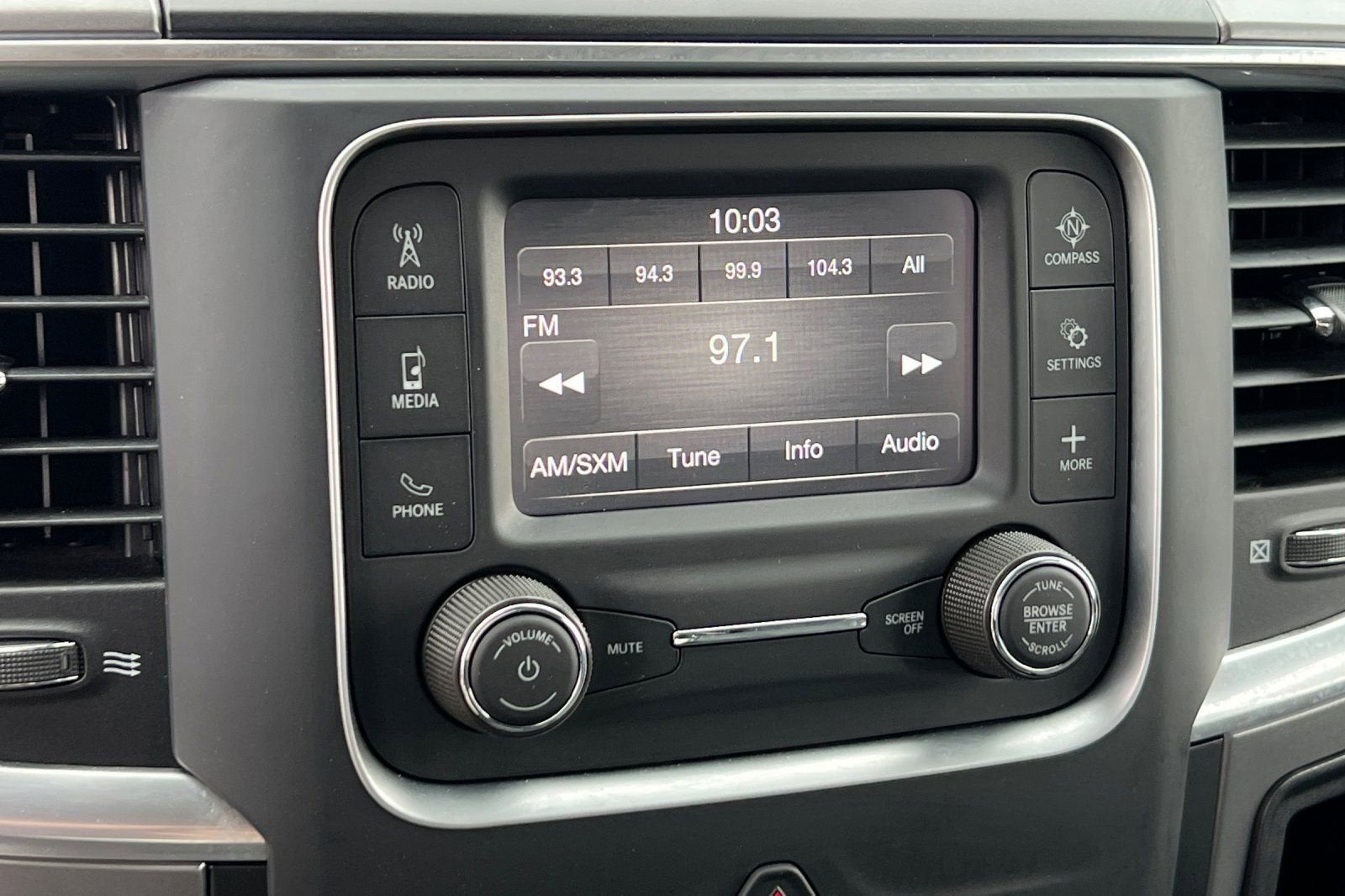 2024 RAM 1500 Classic SLT