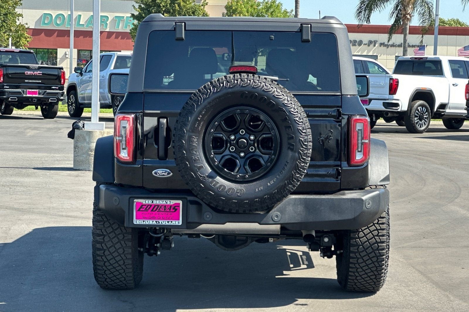 2023 Ford Bronco Base