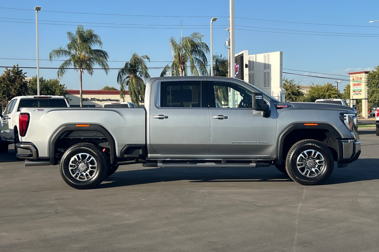 2026 GMC Sierra 2500 HD SLE
