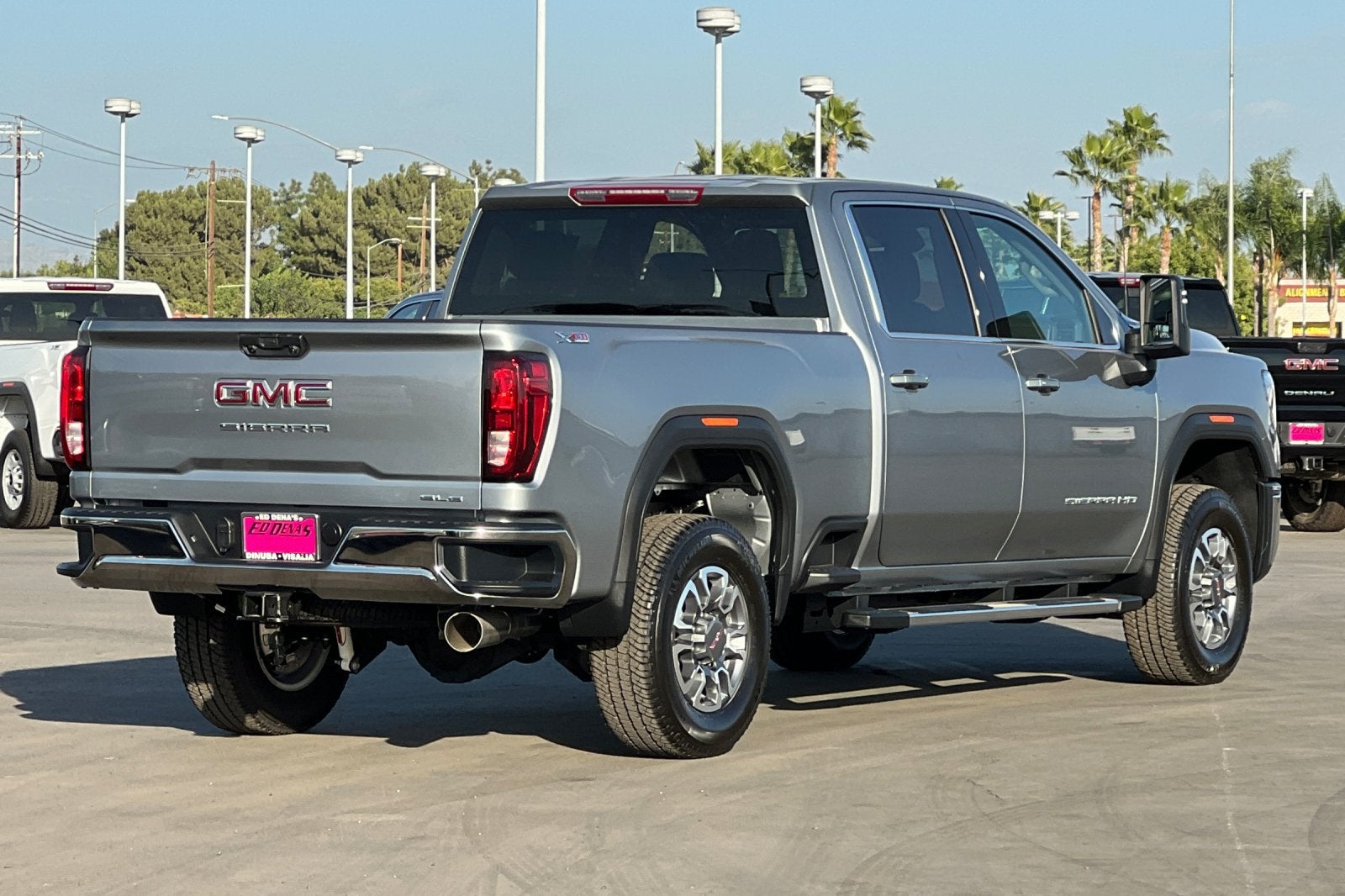 2026 GMC Sierra 2500 HD SLE