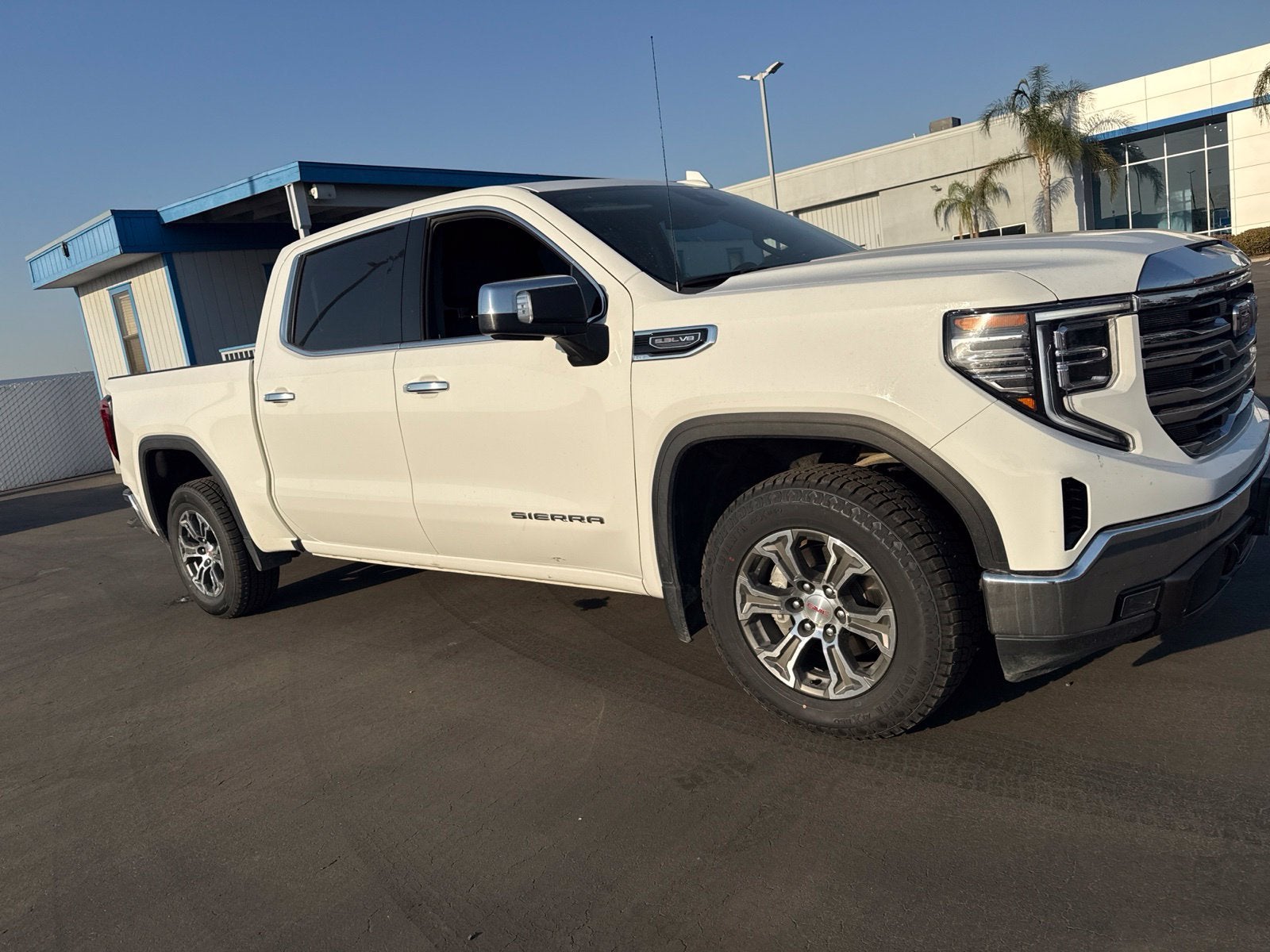 2025 GMC Sierra 1500 SLT