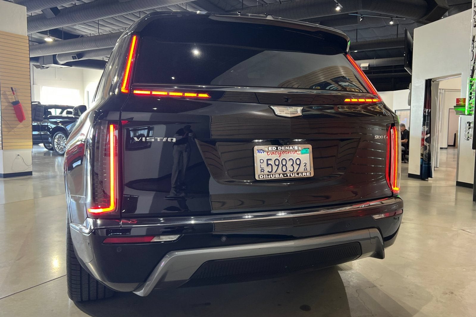 2026 Cadillac VISTIQ Sport