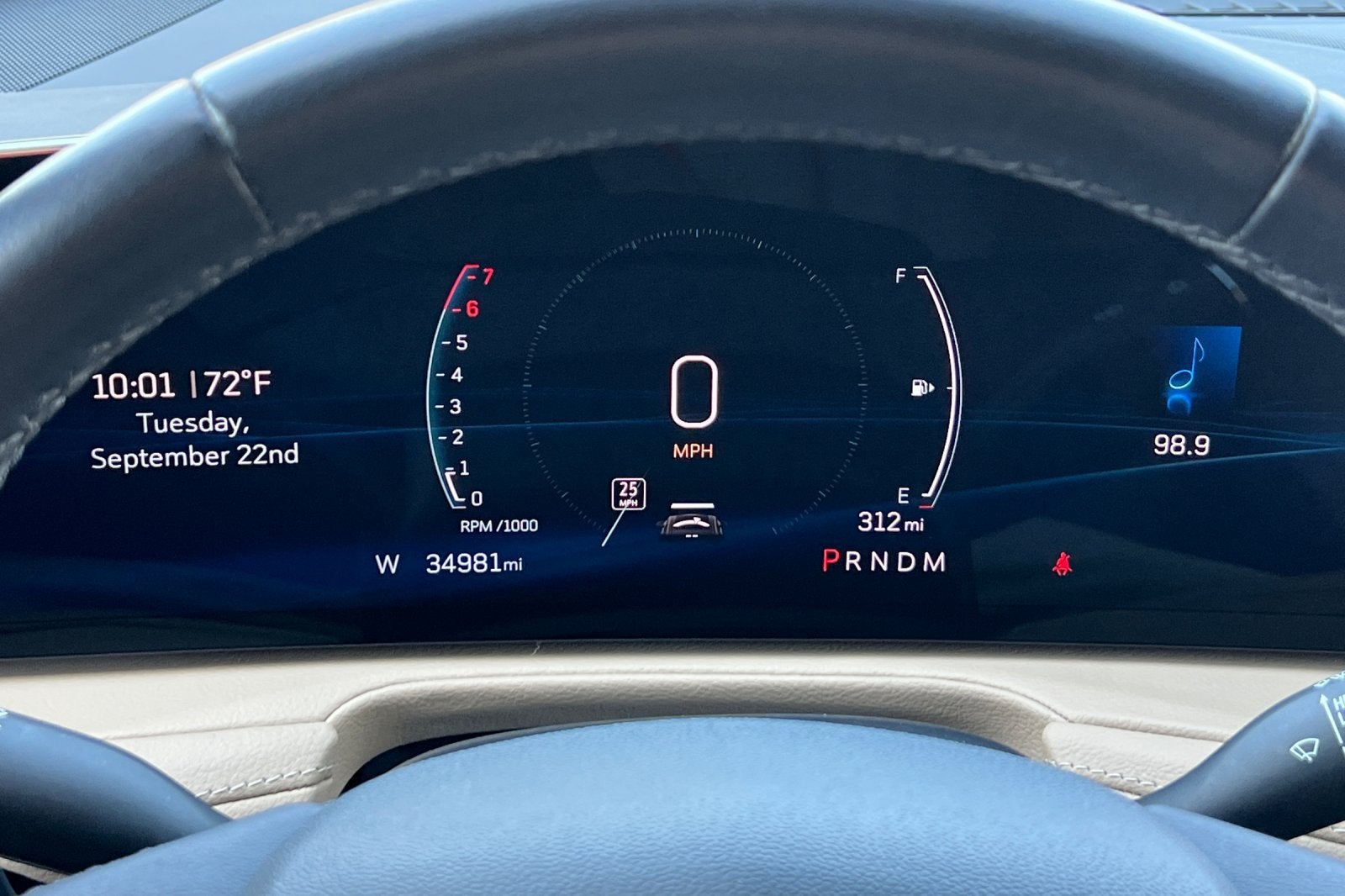2025 Cadillac XT4 Premium Luxury