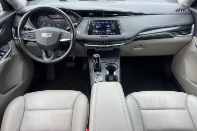 2023 Cadillac XT4 Premium Luxury