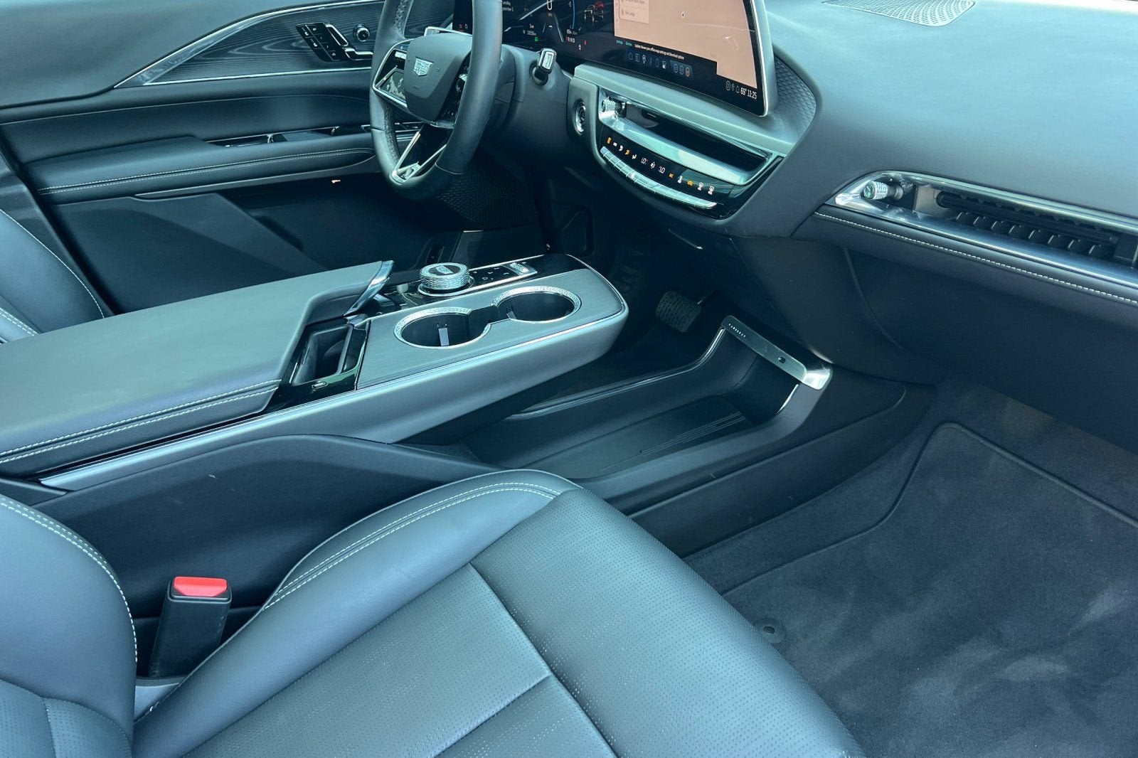 2024 Cadillac LYRIQ Sport 1