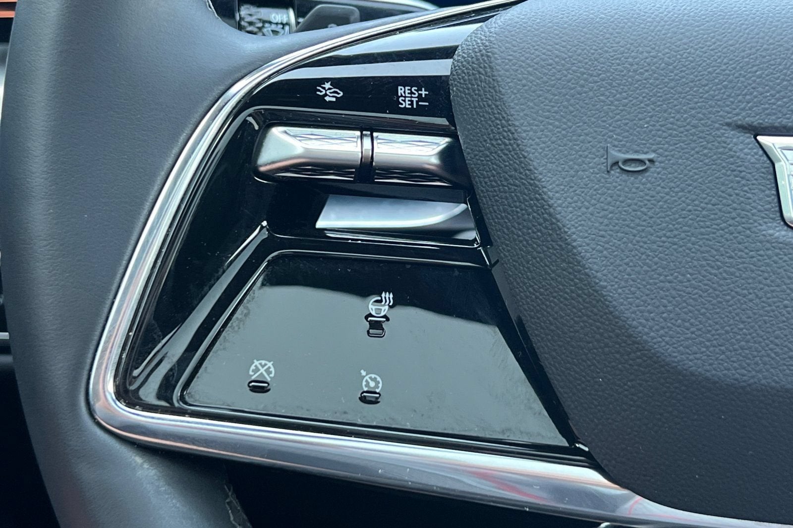 2024 Cadillac LYRIQ Sport 1