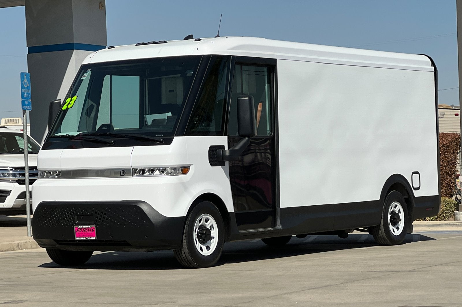 2023 BrightDrop Zevo 600 EJY