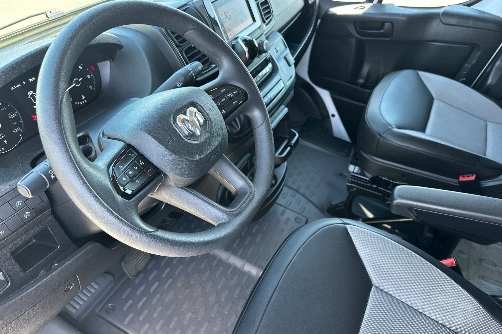 2025 RAM ProMaster Cargo Van Tradesman