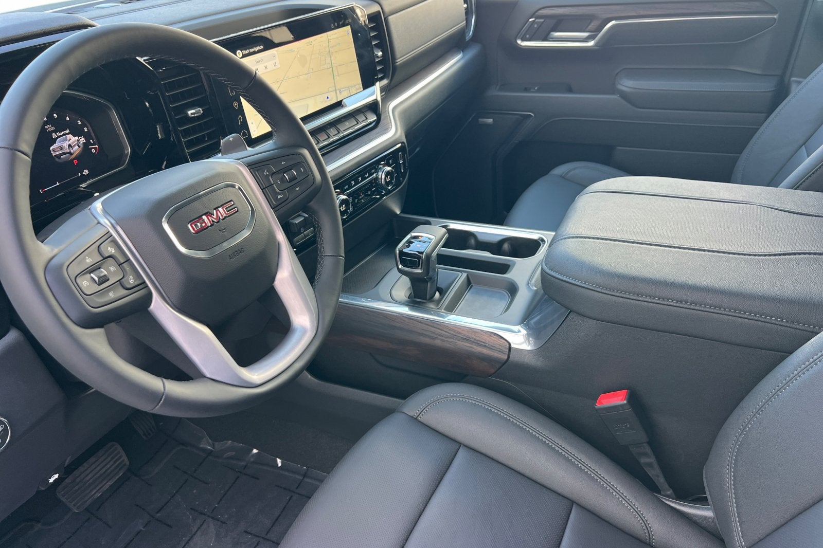2026 GMC Sierra 1500 SLT - Photo 11