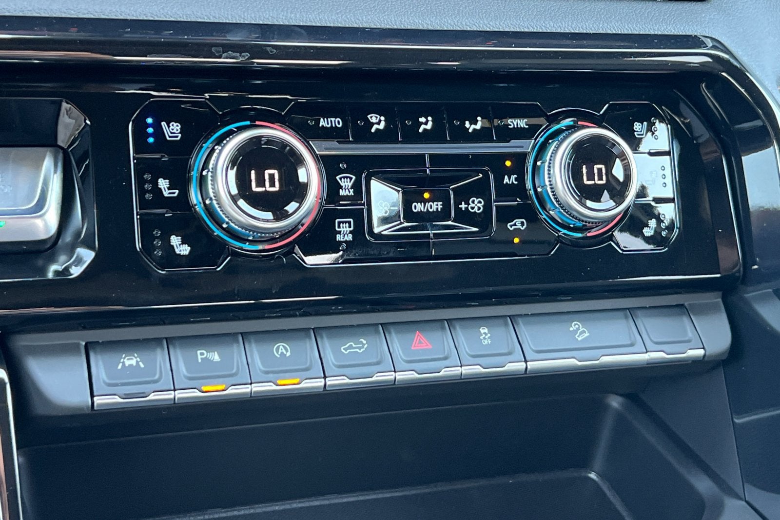 2026 GMC Sierra 1500 AT4 - Photo 22
