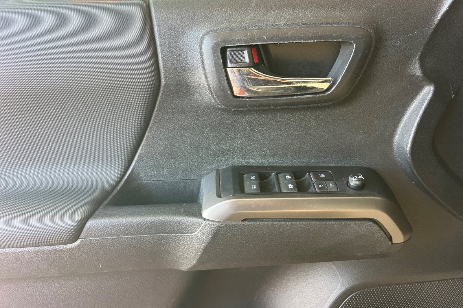 2023 Toyota Tacoma 4WD SR5
