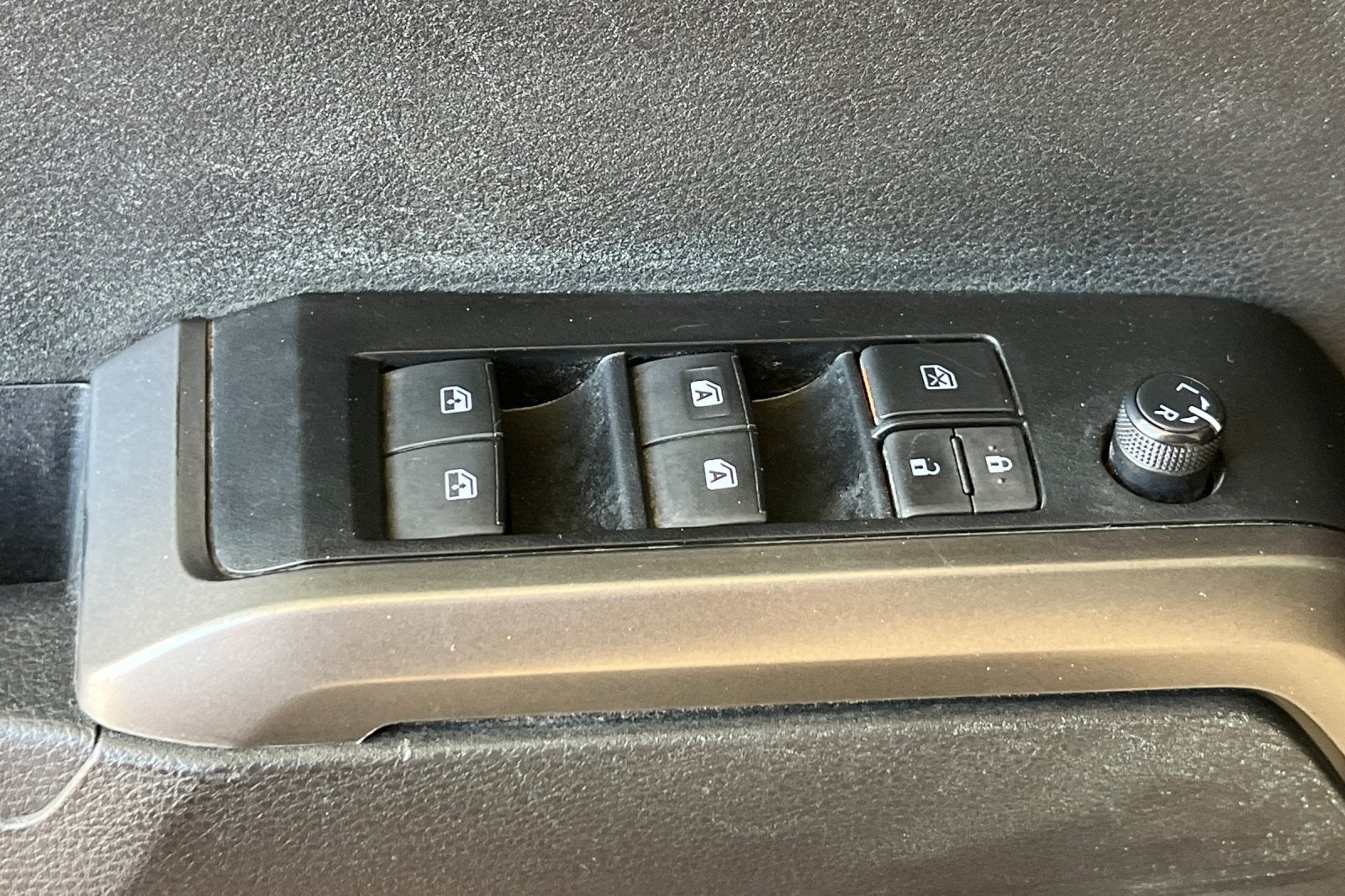 2023 Toyota Tacoma 4WD SR5