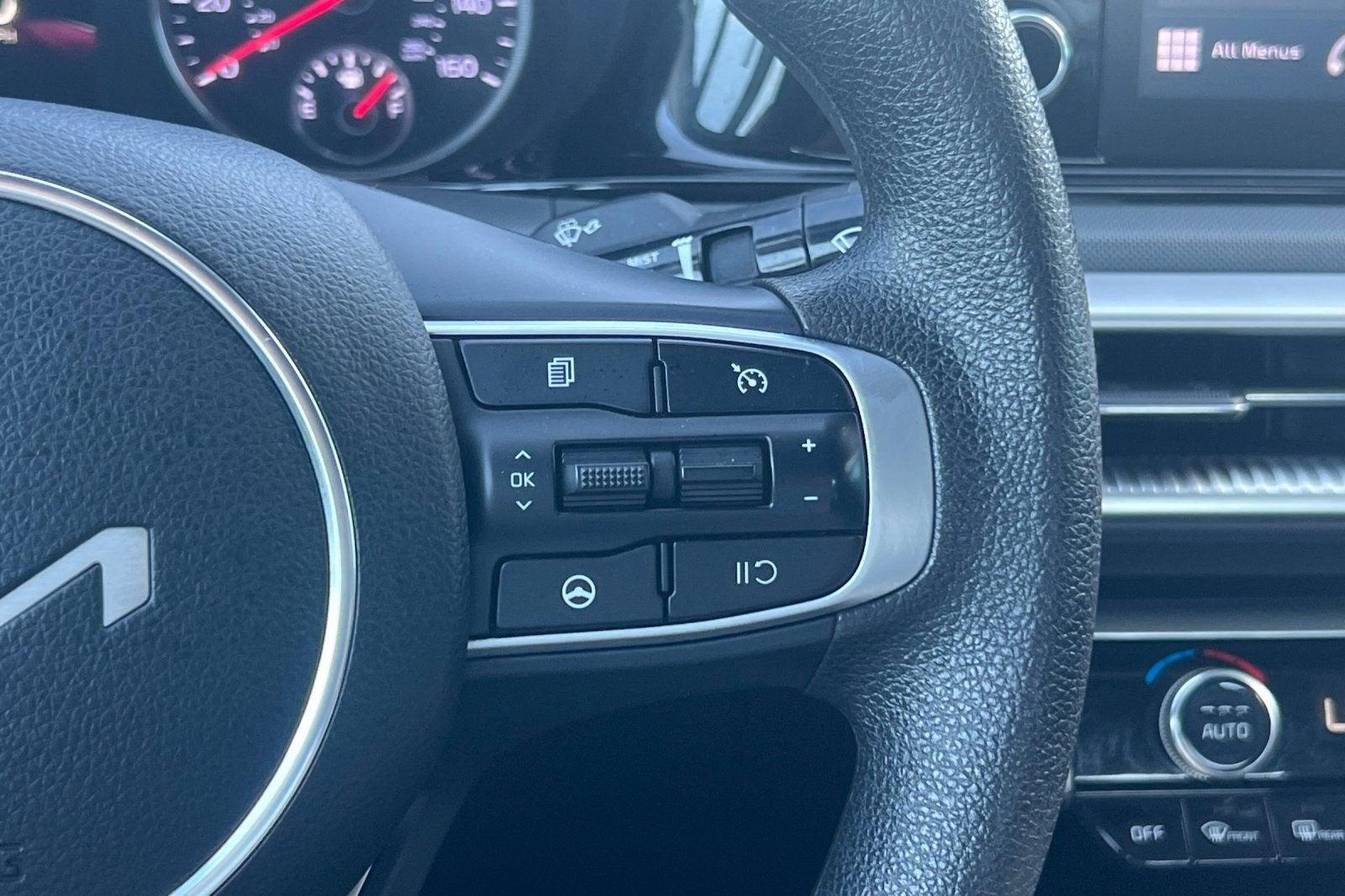 2023 Kia K5 LXS
