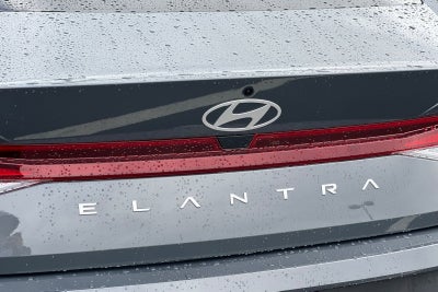 2025 Hyundai Elantra SE