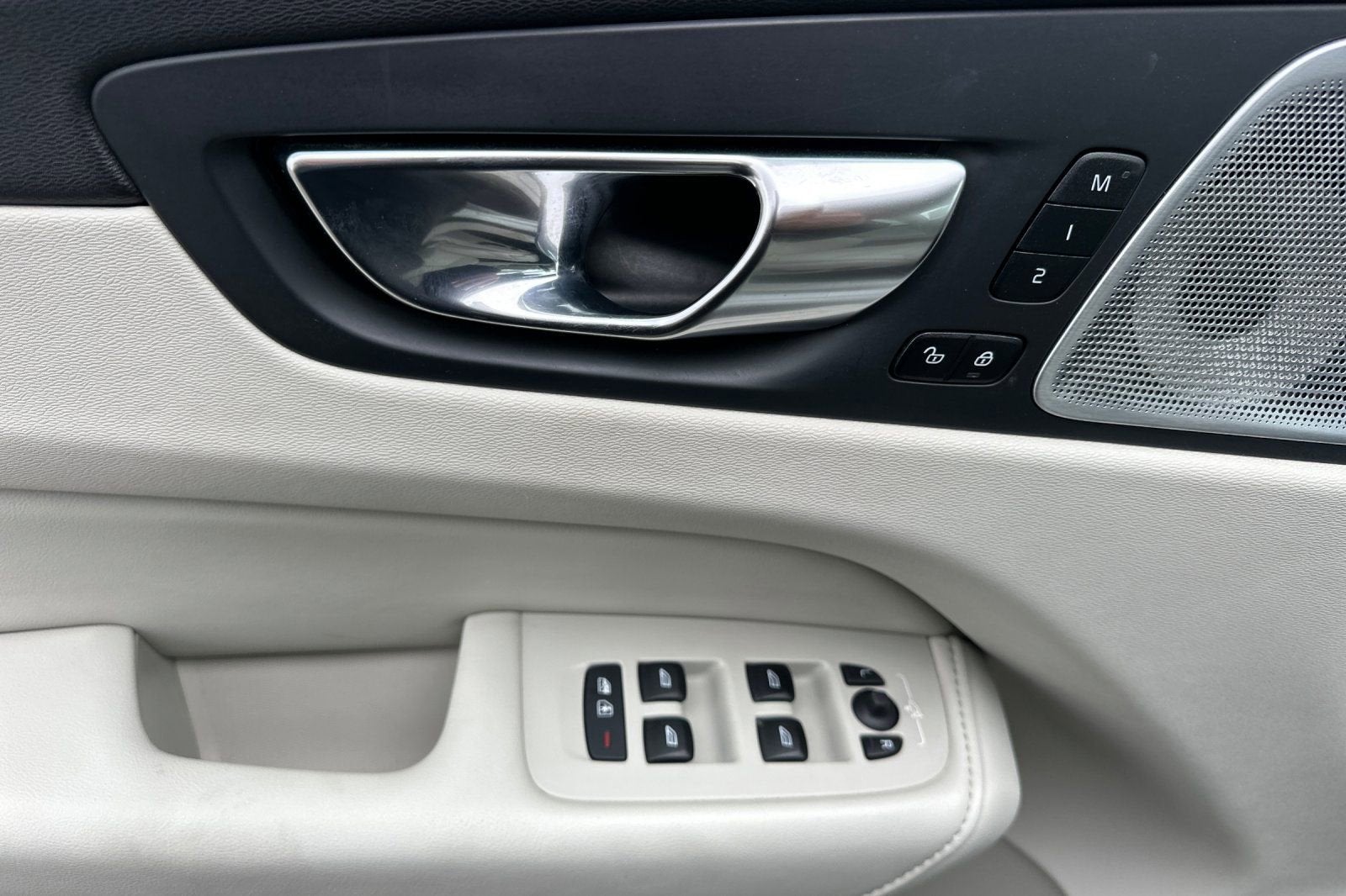 2021 Volvo XC60 Inscription Expression