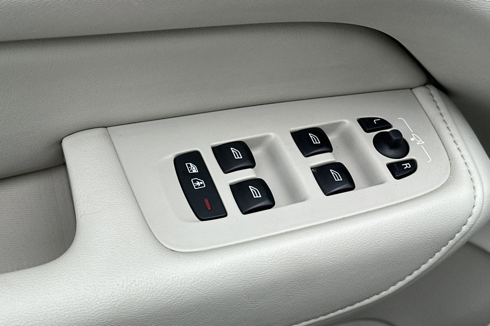 2021 Volvo XC60 Inscription Expression