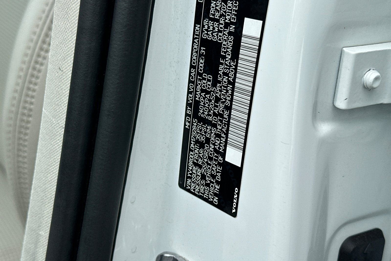 2021 Volvo XC60 Inscription Expression