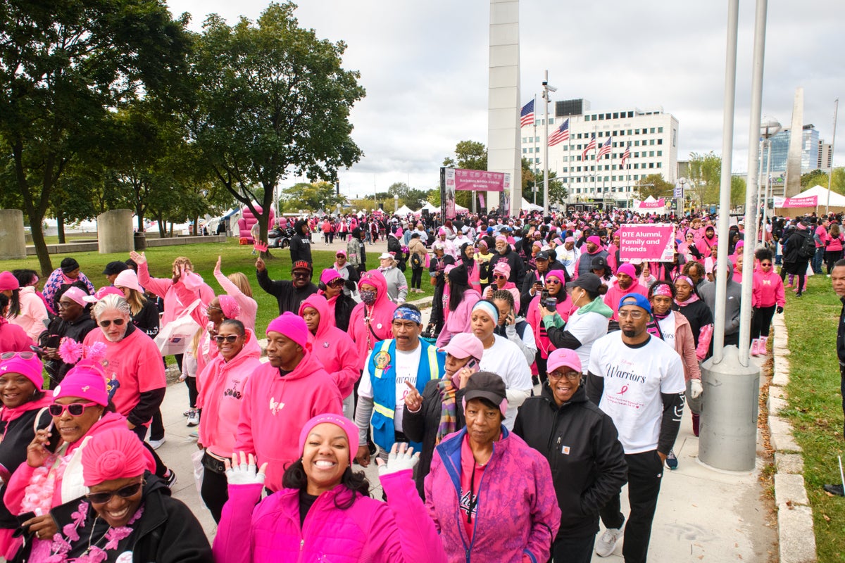 Ed Dena's Auto Center GMC in DINUBA CA