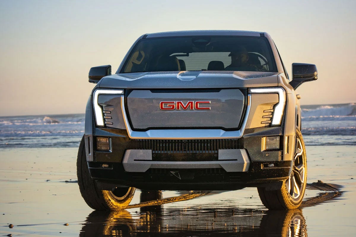 Ed Dena's Auto Center GMC in DINUBA CA